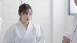 国产剧情AV家庭女教师闷骚男被性感老师吸引无心学习漂亮老师只好训练他的定力国语对白刺激